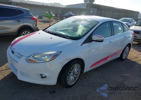 2012 Ford Focus Sel z USA, uszkodzony, nr VIN 1FAHP3H23CL194716